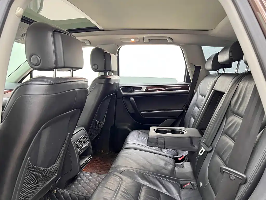 Volkswagen Touareg 3.0TSI Standard Config Type, фото 13