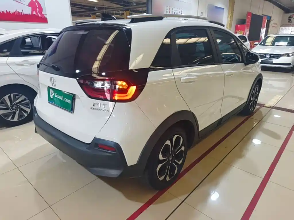 Honda Fit — миниатюра 7