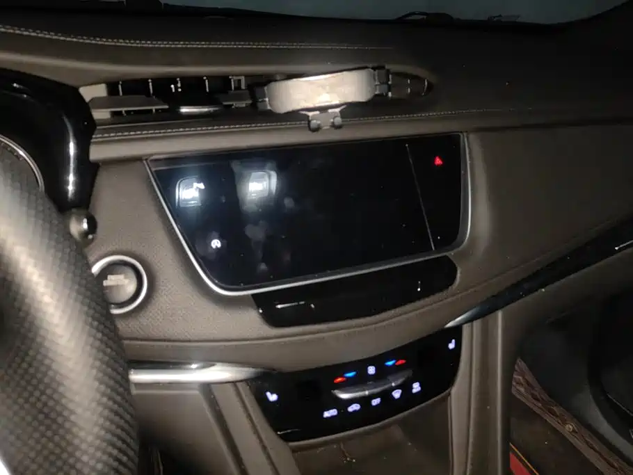 Cadillac XT5 — миниатюра 13