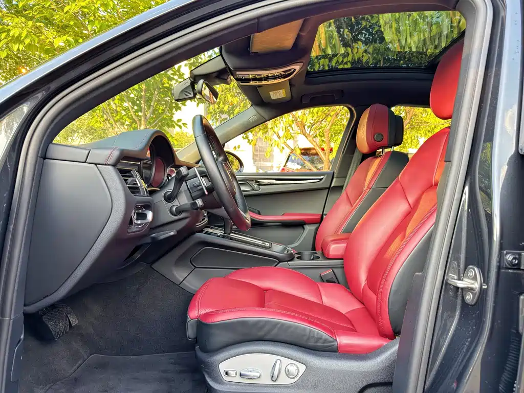 Porsche Macan — миниатюра 7