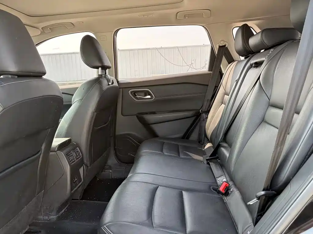 Nissan X-Trail — миниатюра 11