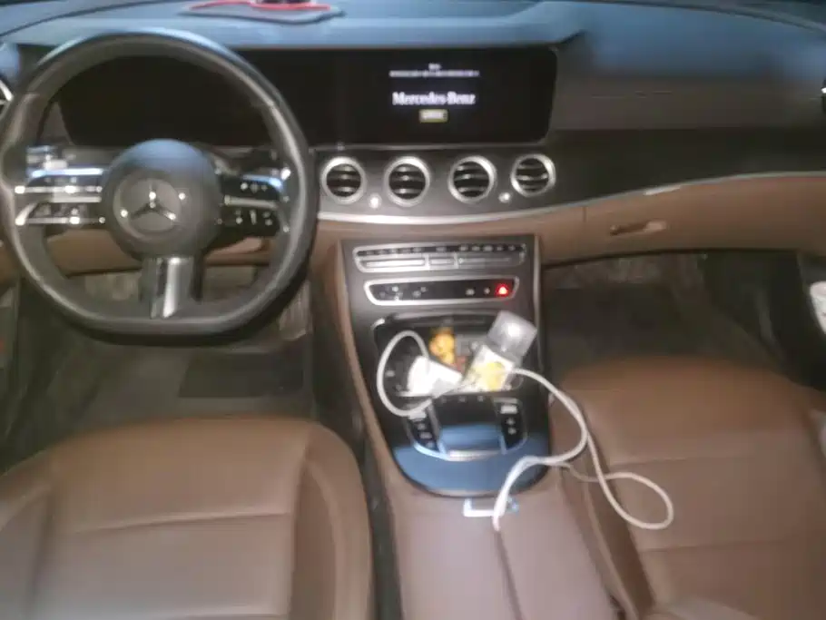 Mercedes-Benz E-Class — миниатюра 12