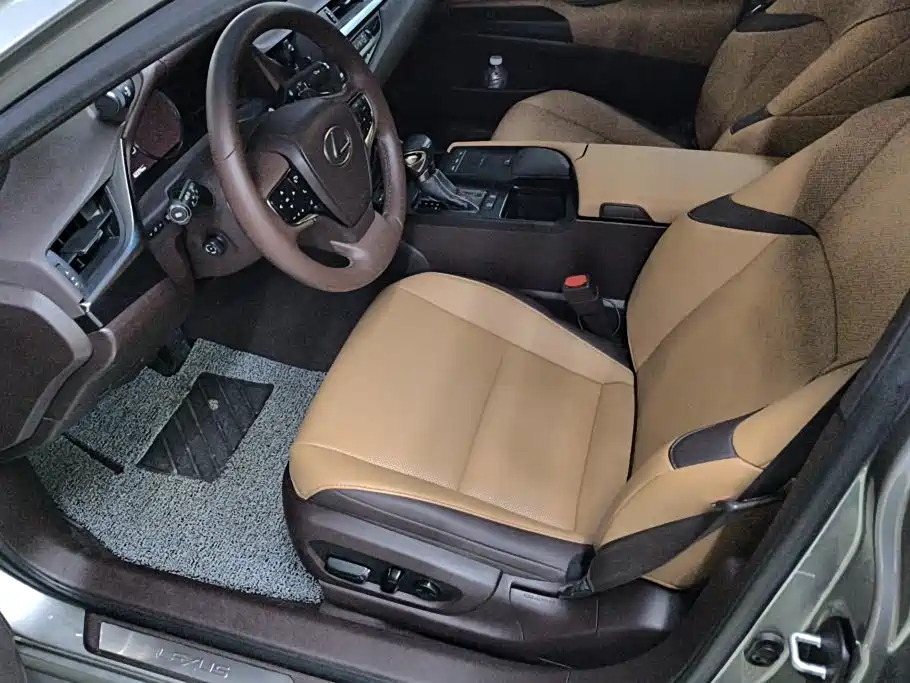 Lexus ES — миниатюра 9