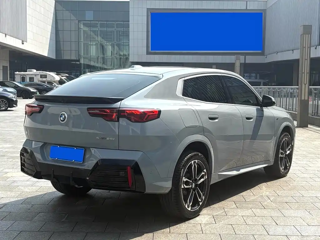 BMW X2 (Import) — миниатюра 9
