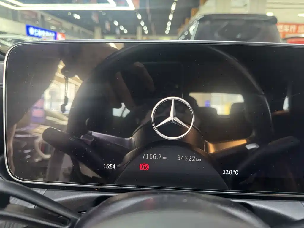 Mercedes-Benz C-Class — миниатюра 3