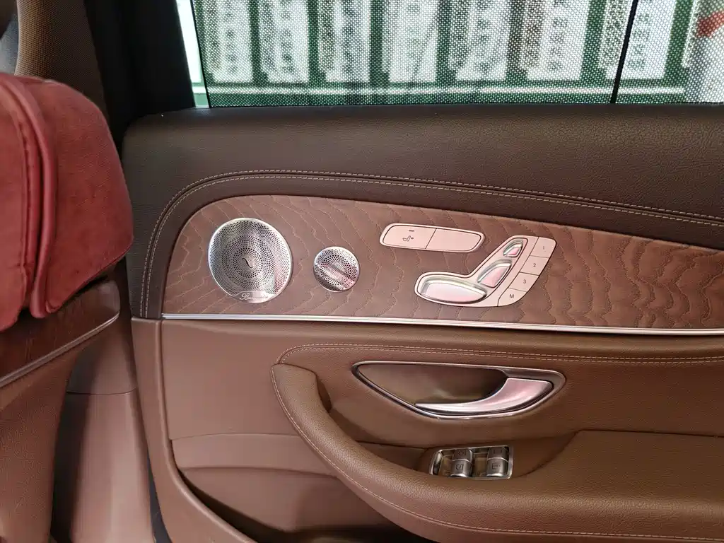 MERCEDES-BENZ E CLASS