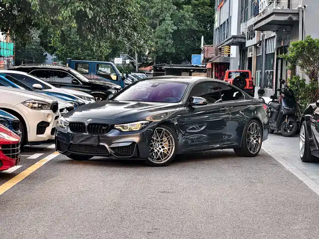 BMW M4 2019
