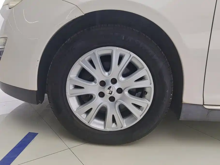 Roewe 550 — миниатюра 6