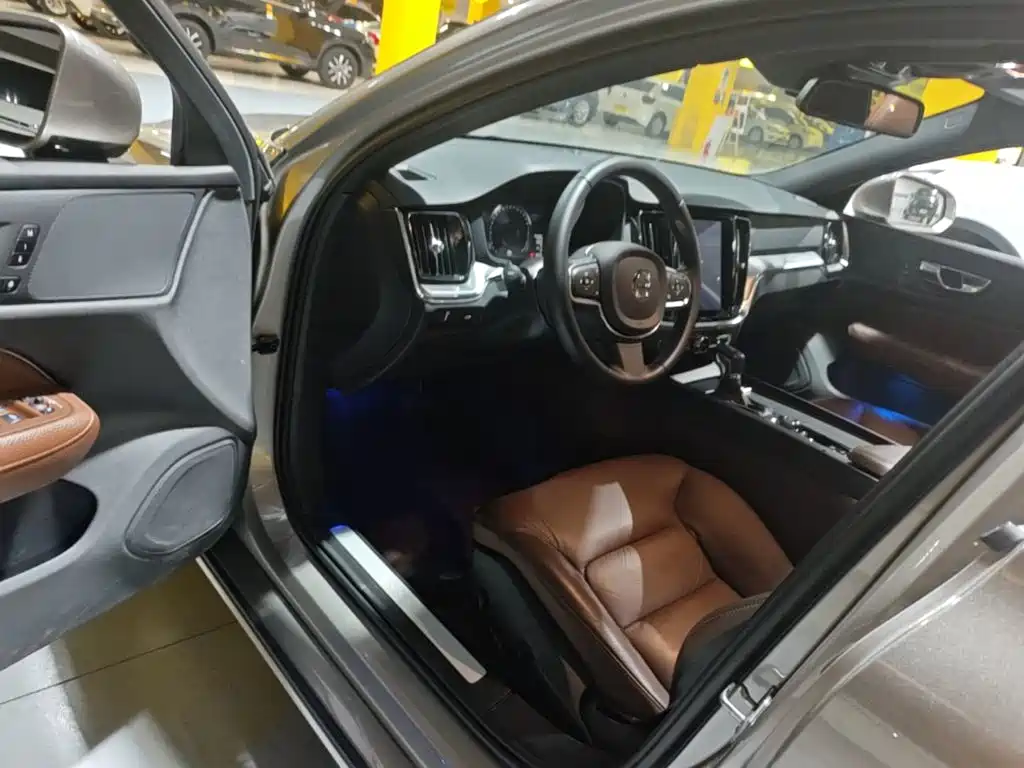 Volvo S60 — миниатюра 16