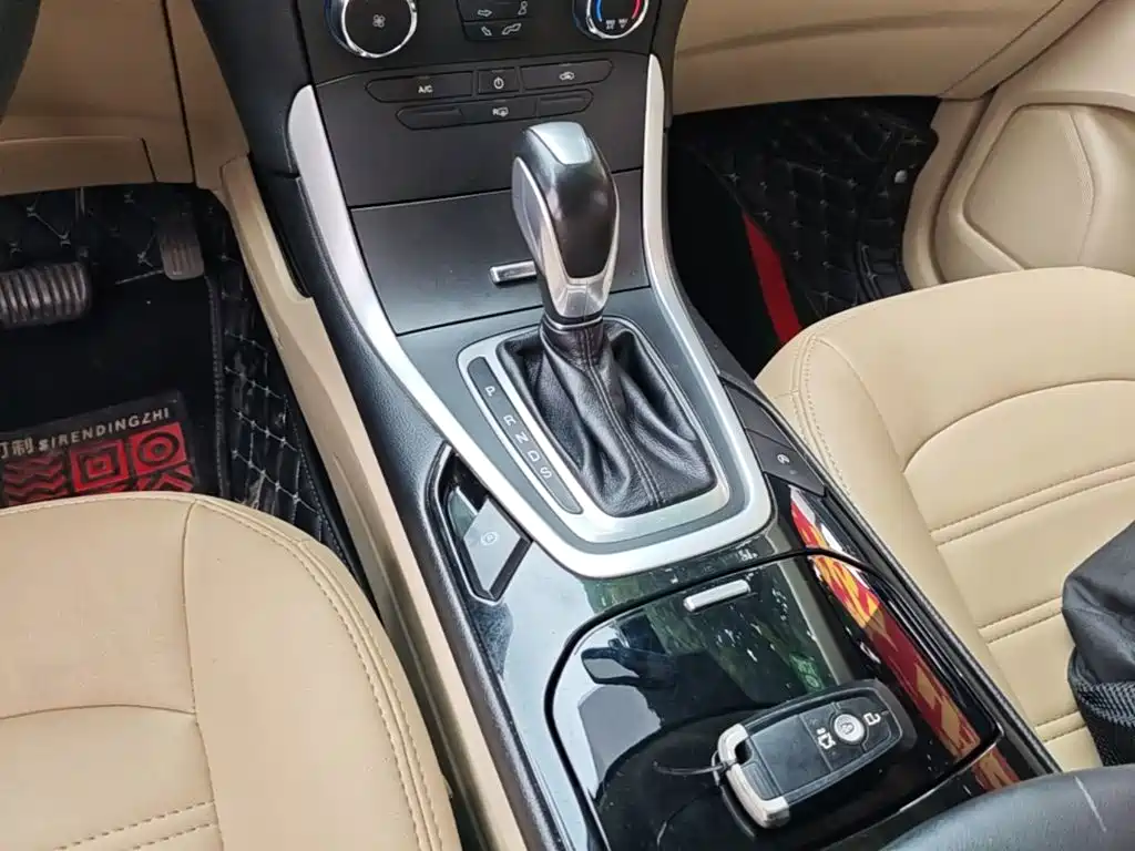 Ford Edge — миниатюра 14