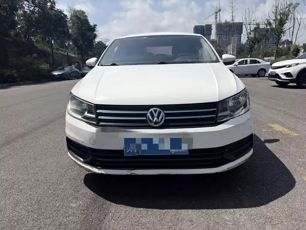 Volkswagen Santana — миниатюра 2