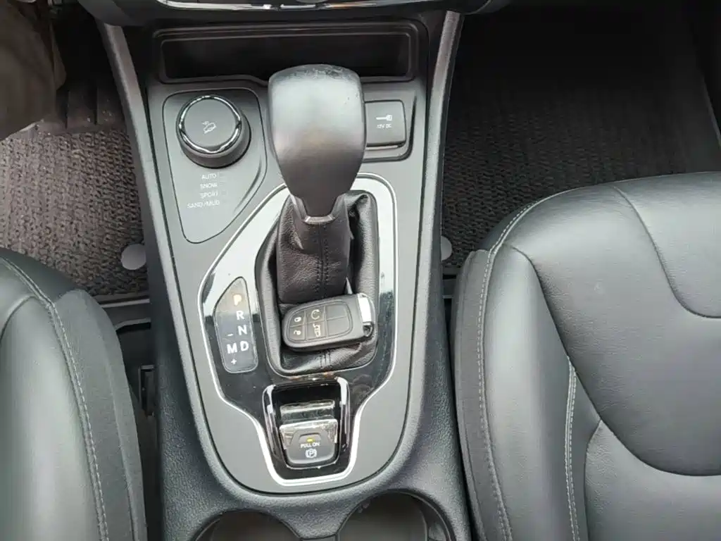 Jeep Cherokee — миниатюра 14