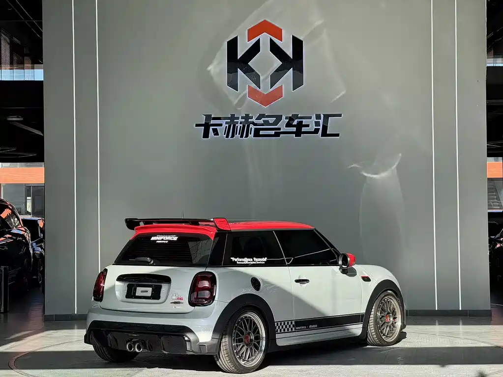 MINI JCW