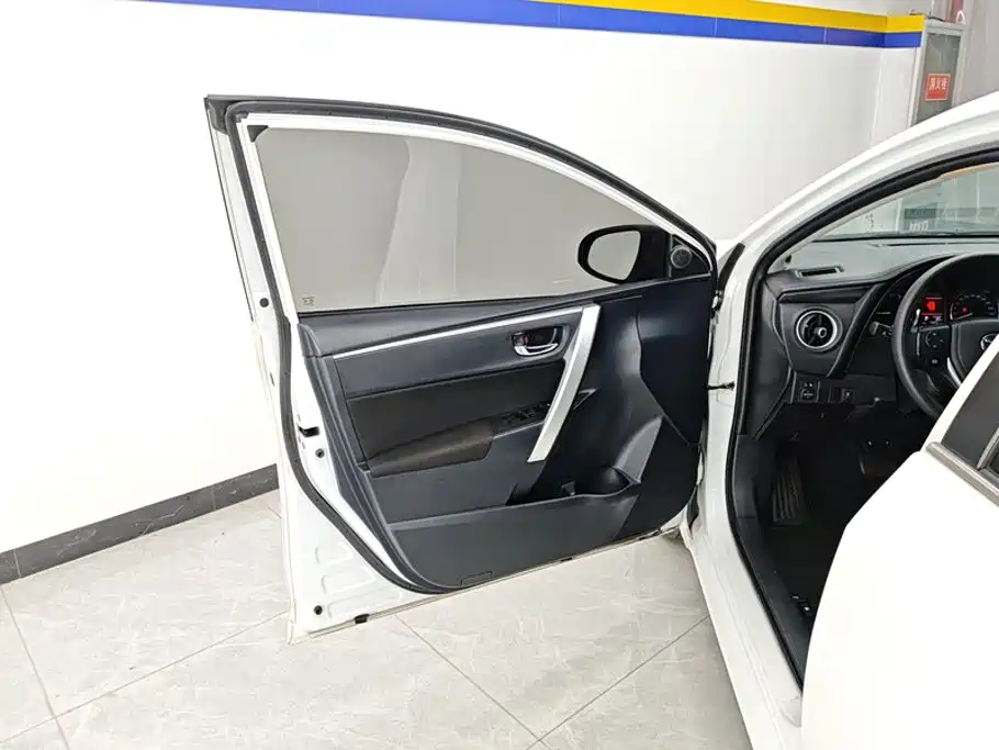 Toyota Corolla — миниатюра 7