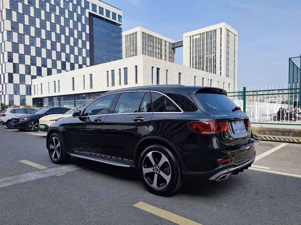 Mercedes-Benz GLC — миниатюра 3