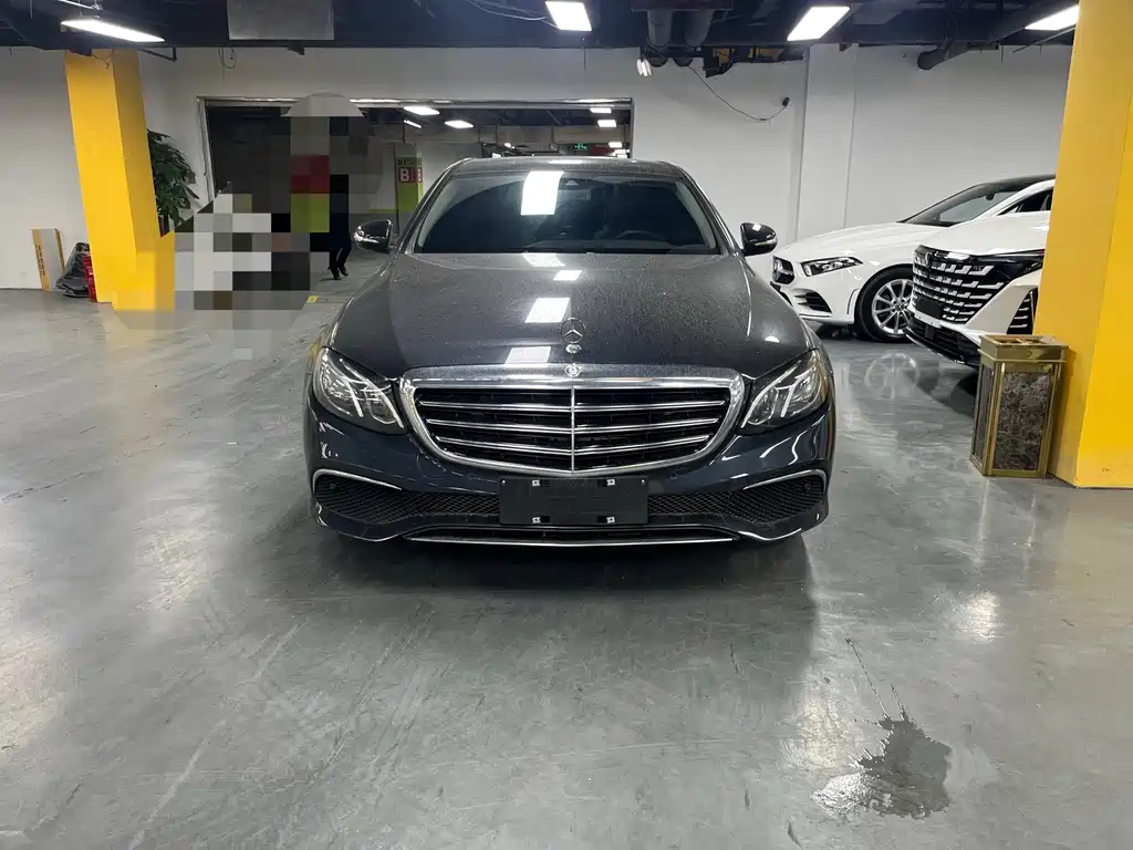 Mercedes-Benz E-Class — миниатюра 2