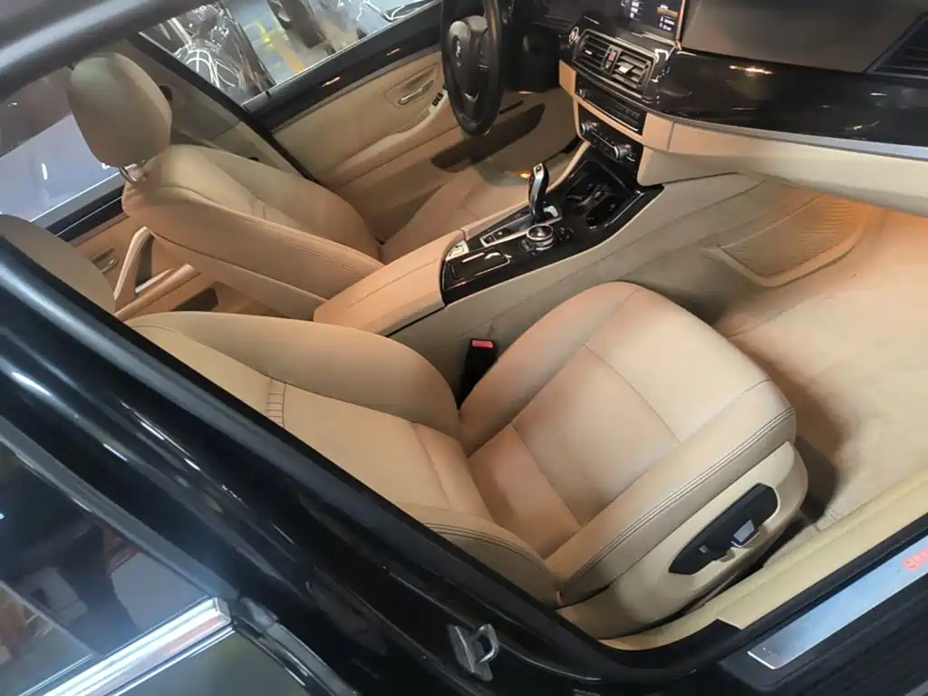 BMW 5 Series — миниатюра 25