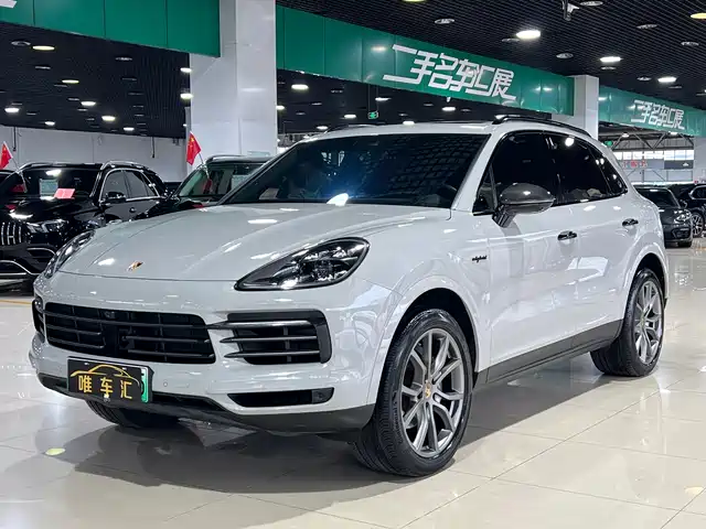 PORSCHE CAYENNE NEW ENERGY 2023
