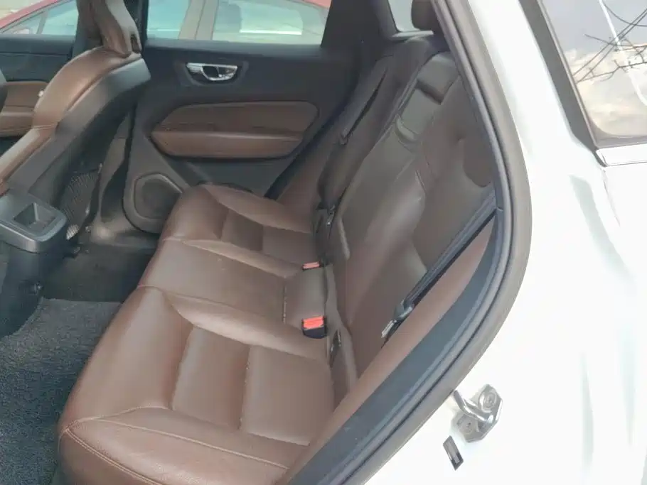 Volvo XC60 — миниатюра 11