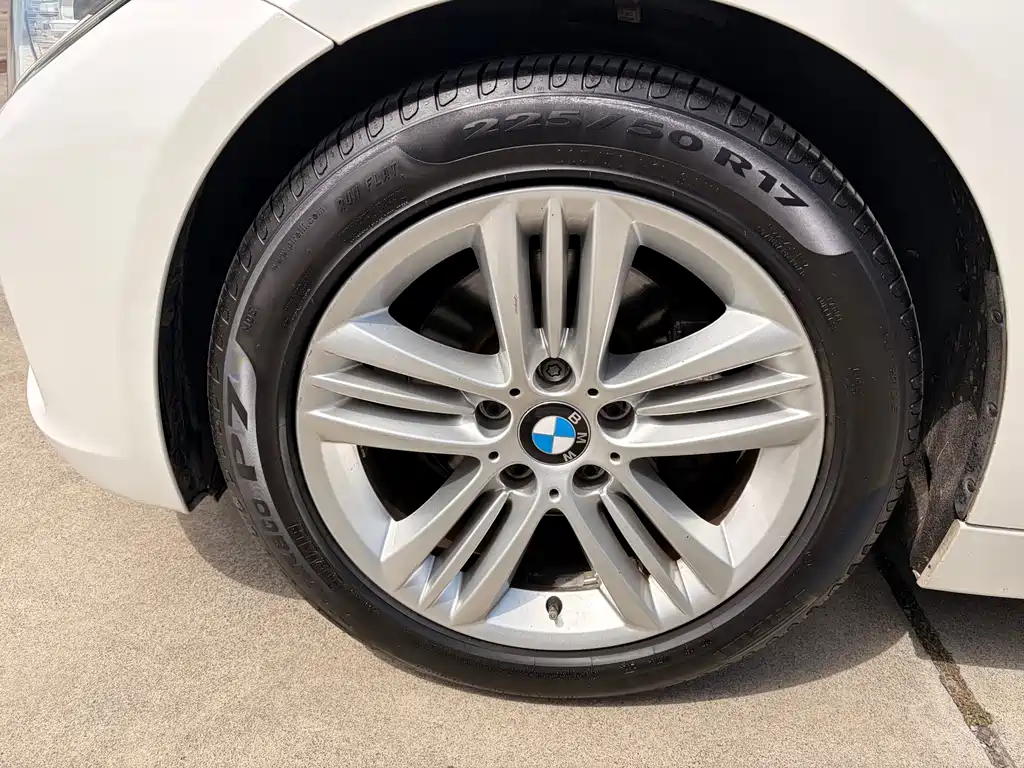 BMW 3 Series — миниатюра 5