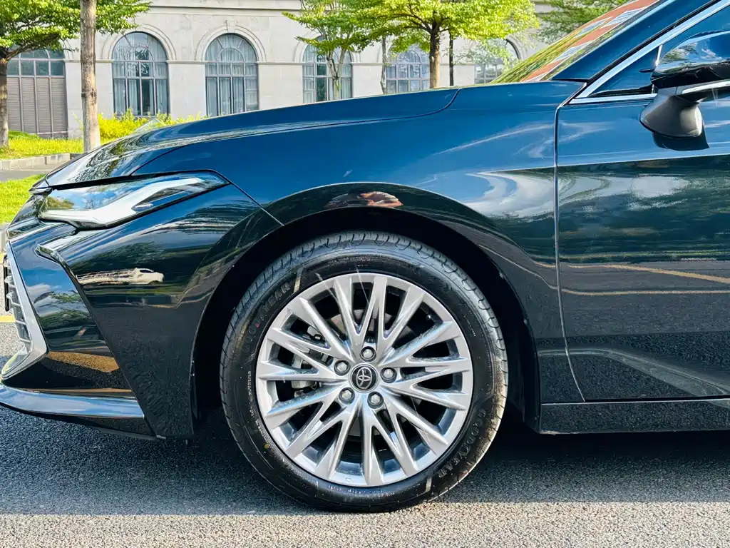 Toyota Avalon — миниатюра 5