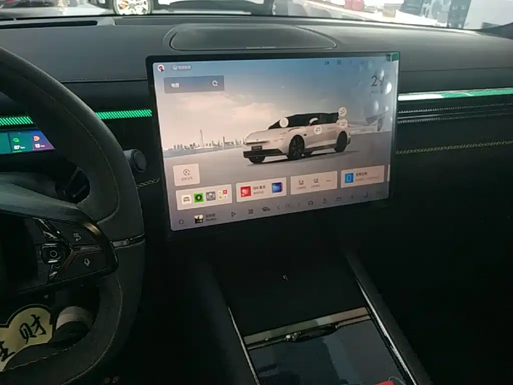 Lynk & Co 10 — миниатюра 13