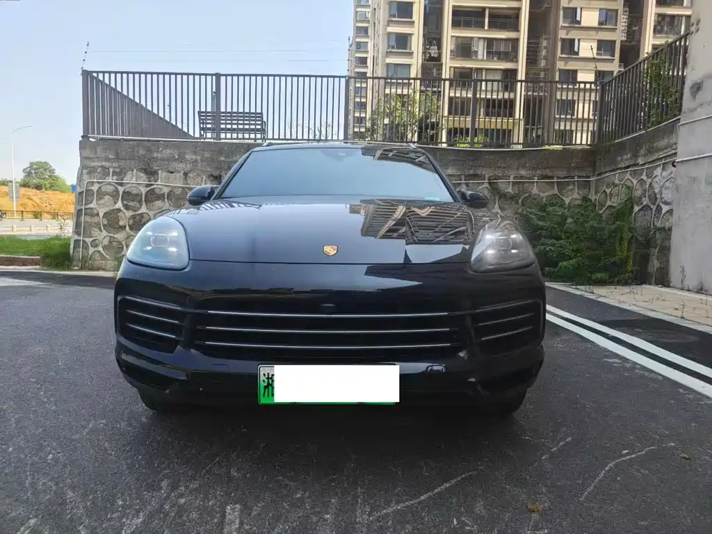 Porsche Cayenne Hybrid — миниатюра 6