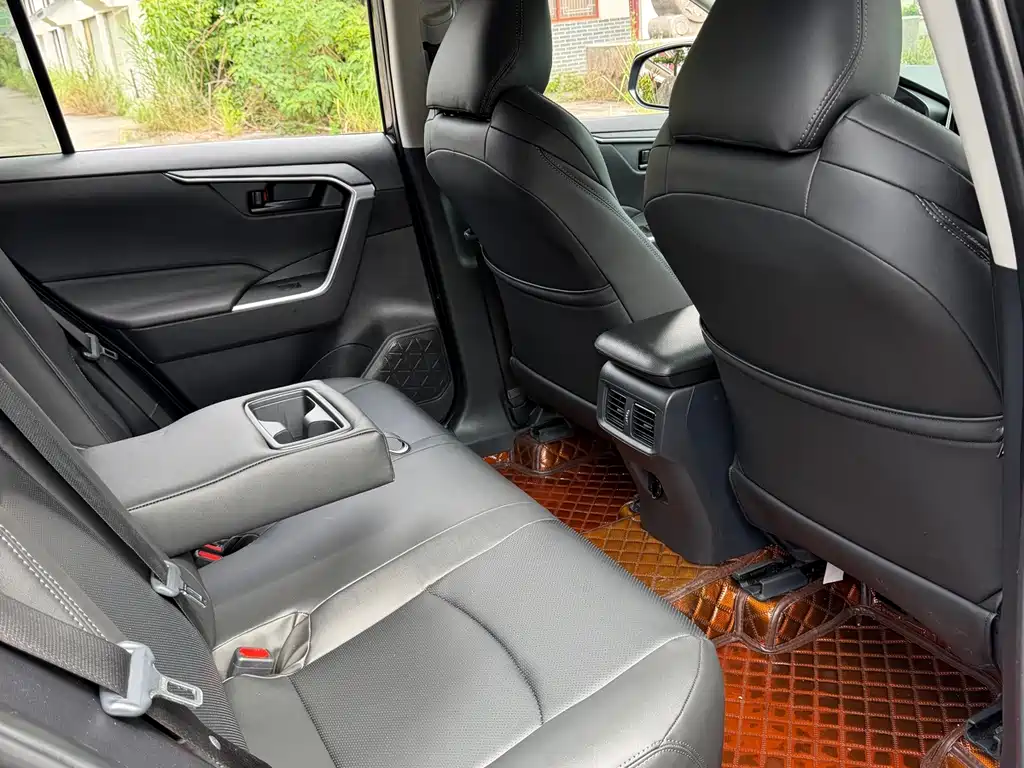Toyota Wildlander — миниатюра 13