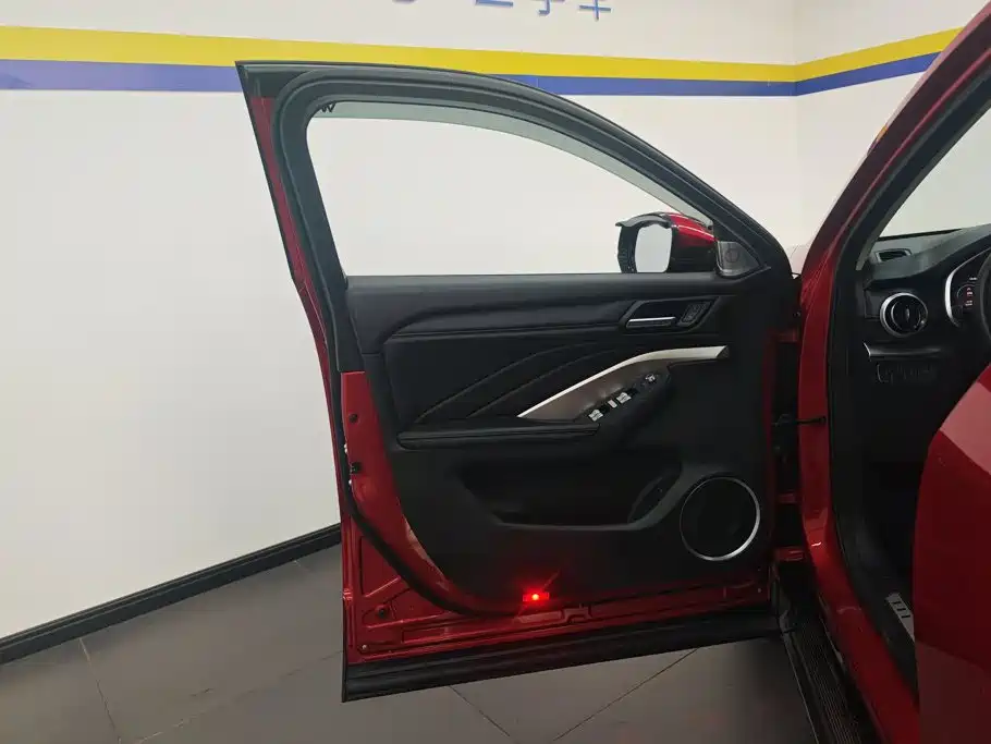 Wey Wey VV6 — миниатюра 7