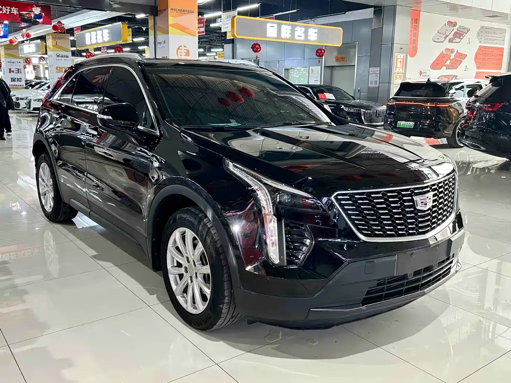 CADILLAC XT4