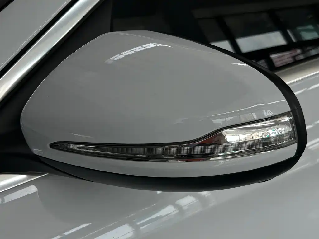 Mercedes-Benz C-Class — миниатюра 16