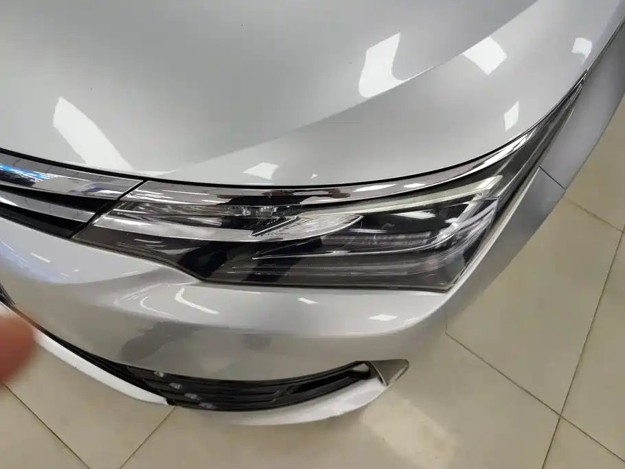 Toyota Corolla — миниатюра 5