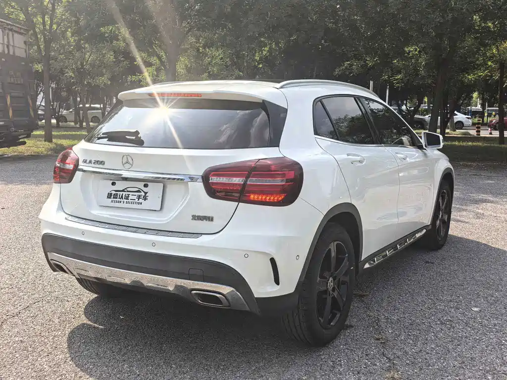 Mercedes-Benz GLA — миниатюра 5