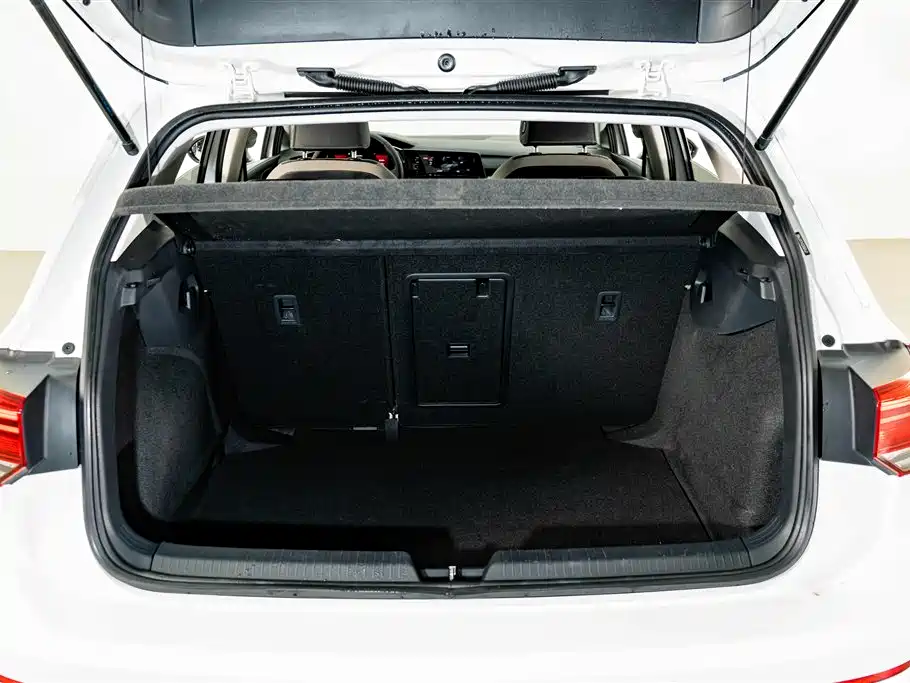 Volkswagen Golf — миниатюра 23
