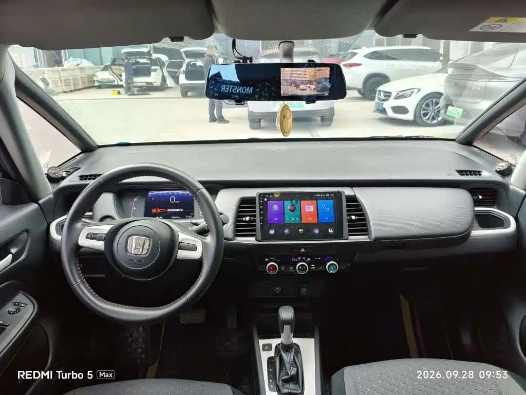 Honda Fit — миниатюра 5