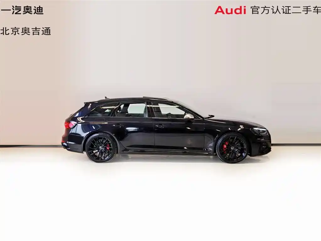 Audi RS 4 — миниатюра 10