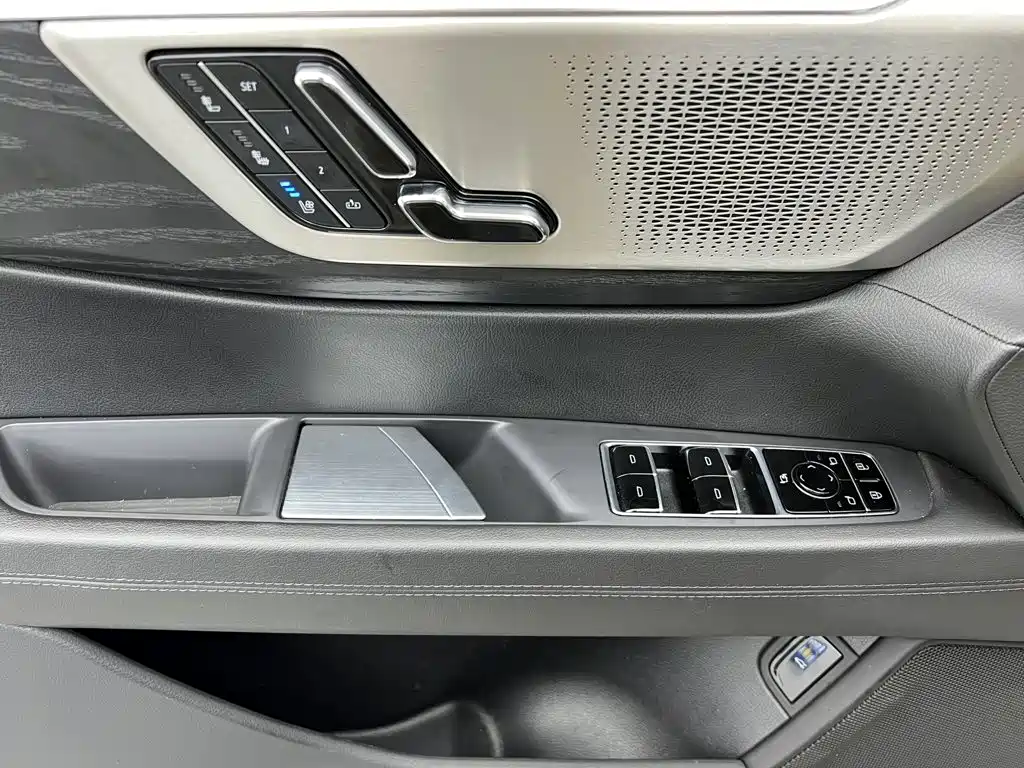 Cadillac CT6 — миниатюра 19
