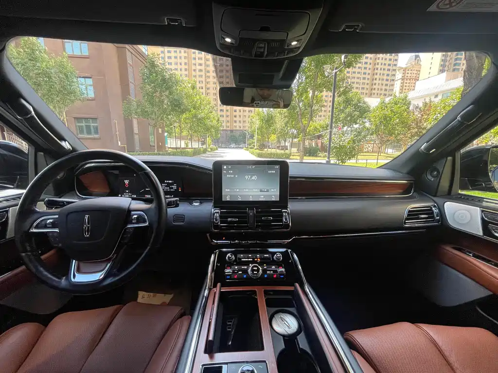 Lincoln Navigator — миниатюра 8