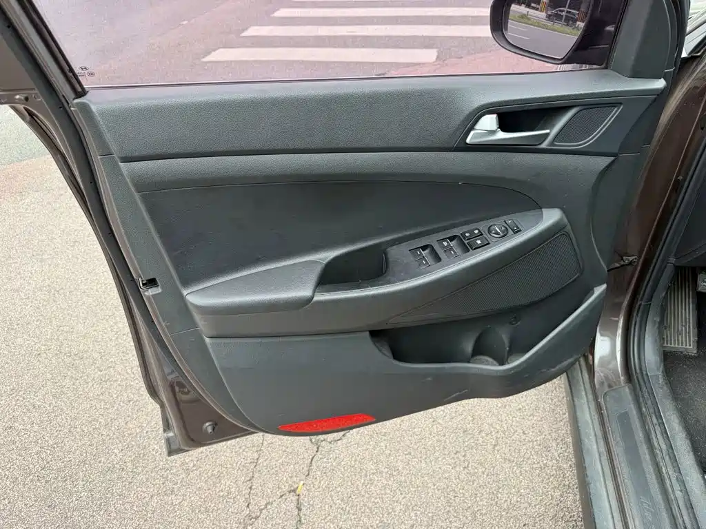 Hyundai Tucson — миниатюра 6