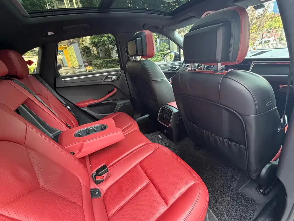 Porsche Macan — миниатюра 12