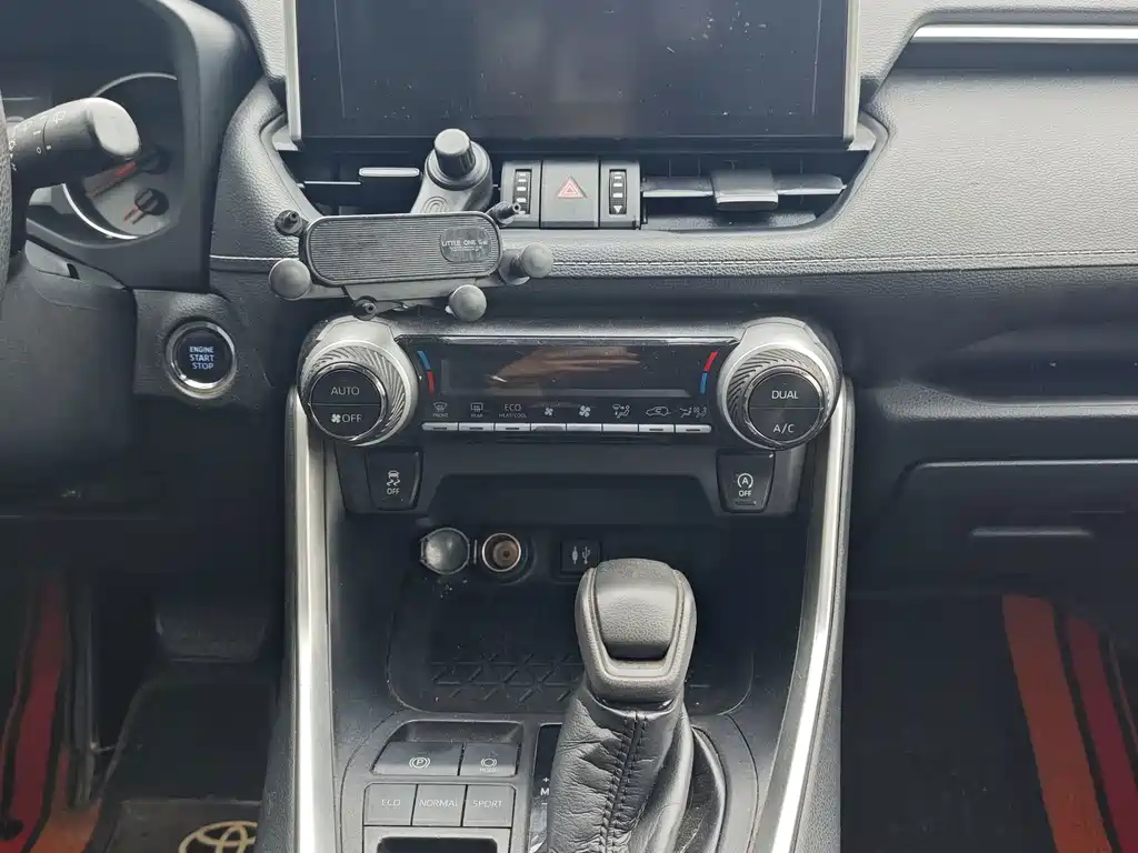 Toyota Wildlander — миниатюра 16