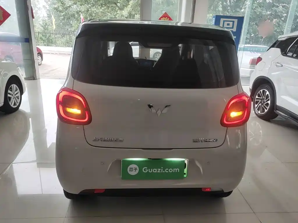 Wuling Mini EV MINIEV 2025 Premium +