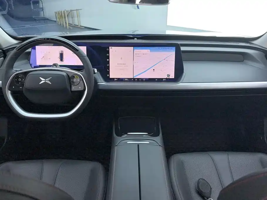 XPeng P7 — миниатюра 12