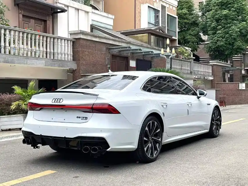 Audi A7L — миниатюра 9