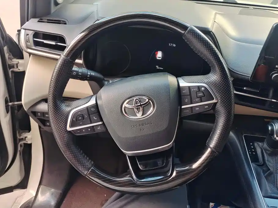 Toyota Sienna — миниатюра 15