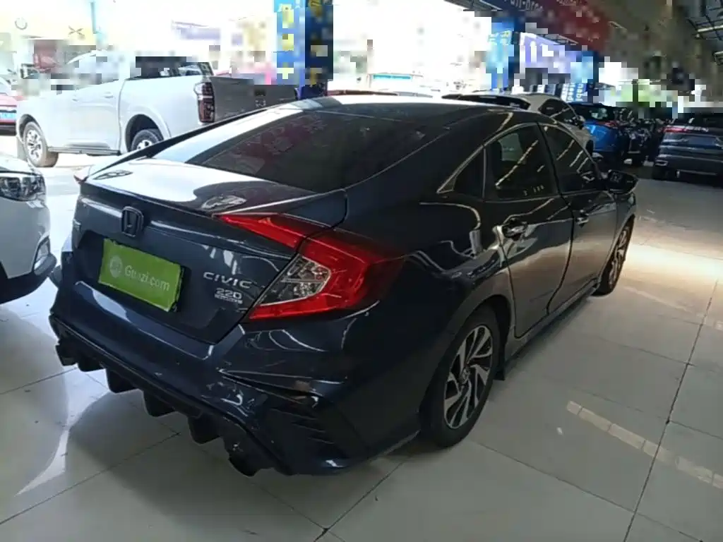 Honda Civic — миниатюра 7