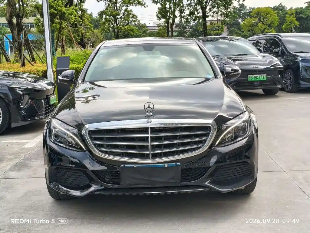 Mercedes-Benz C-Class — миниатюра 2