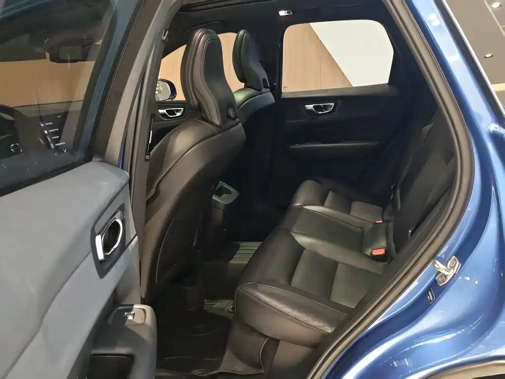 Volvo XC60 — миниатюра 8