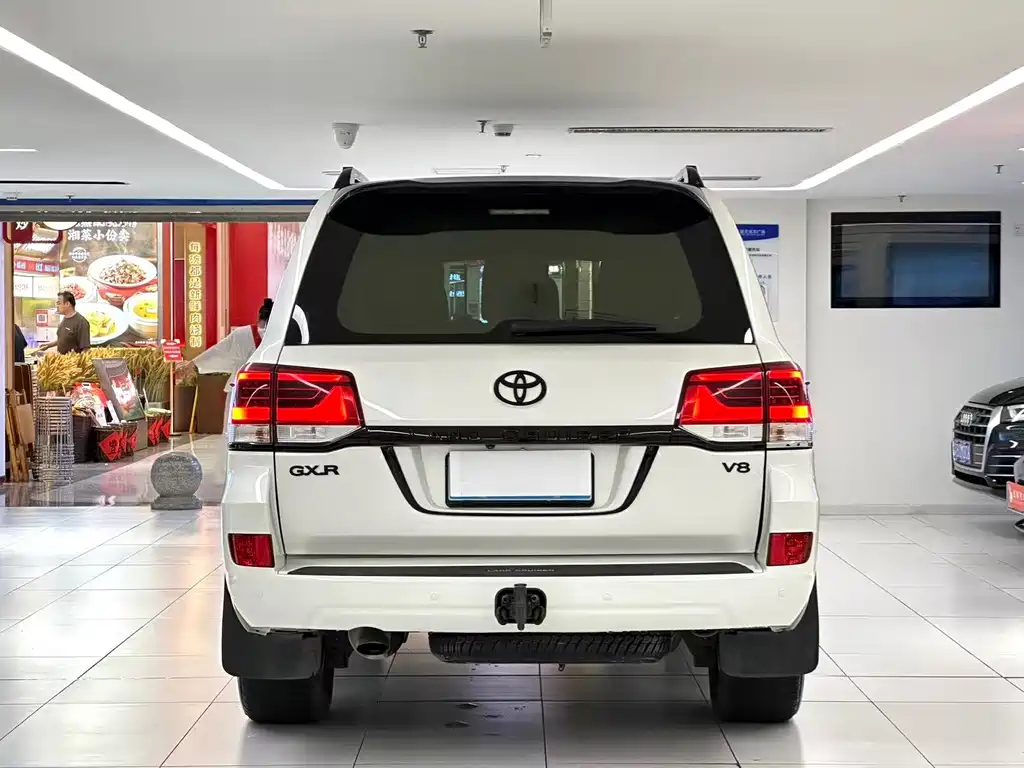 Toyota Land Cruiser — миниатюра 6