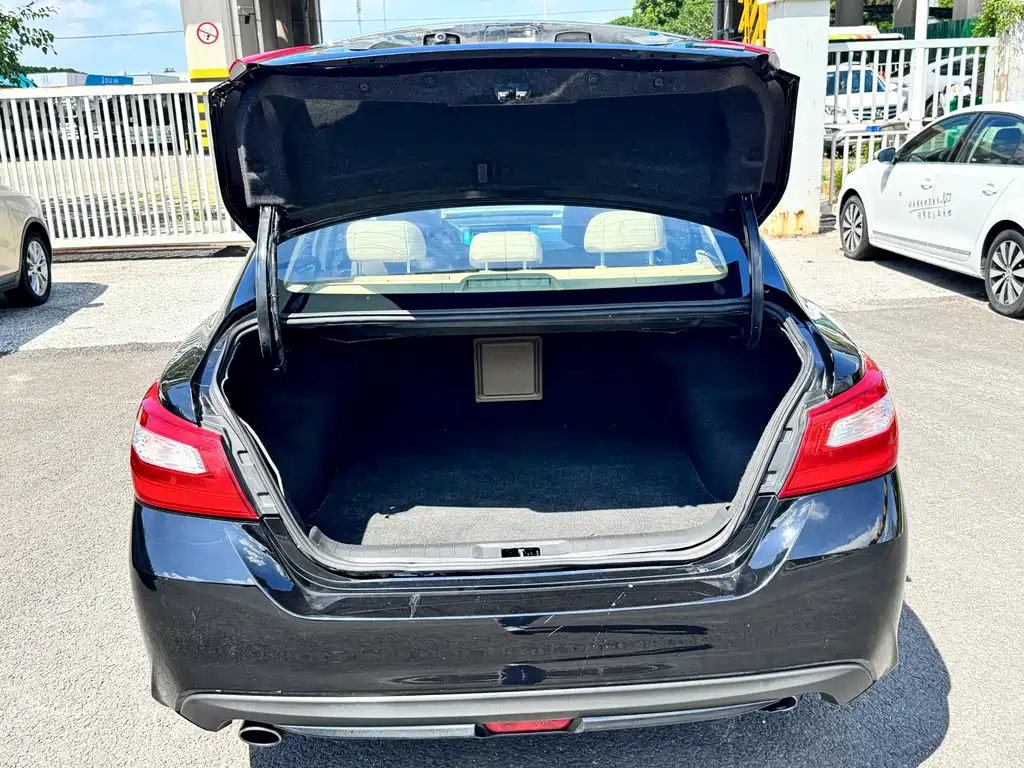 Nissan Teana — миниатюра 12